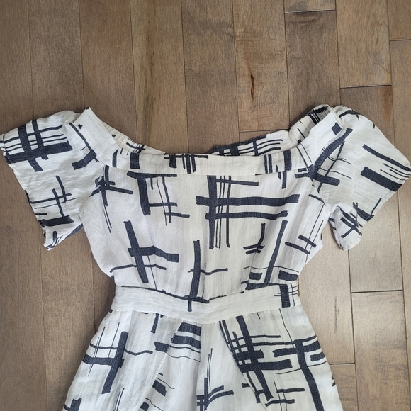 Black and white romper size Medium - Picture 5 of 14